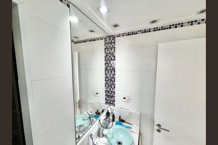 Apartamento à venda com 110m², 3 quartos e 2 vagas Apartamento à venda com 110m², 3 quartos e 2 vagasBanheiro da Suíte 2