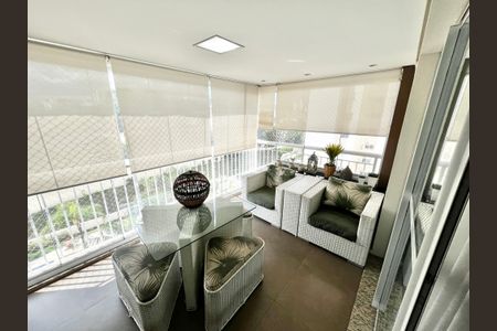 Apartamento à venda com 110m², 3 quartos e 2 vagas Apartamento à venda com 110m², 3 quartos e 2 vagasVaranda da Sala
