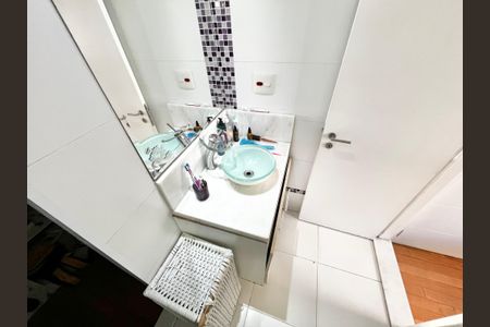 Apartamento à venda com 110m², 3 quartos e 2 vagas Apartamento à venda com 110m², 3 quartos e 2 vagasBanheiro da Suíte 2