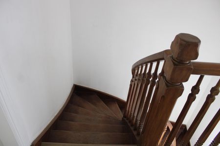 Casa à venda com 120m², 5 quartos e 2 vagasEscada 1