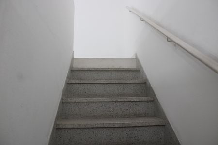 Casa à venda com 120m², 5 quartos e 2 vagasEscada 2