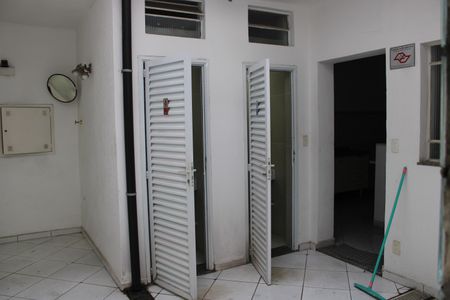 Casa à venda com 120m², 5 quartos e 2 vagasBanheiros