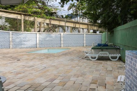 Apartamento à venda com 50m², 2 quartos e 1 vaga Apartamento à venda com 50m², 2 quartos e 1 vagaÁrea comum - Piscina