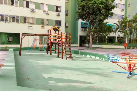 Apartamento à venda com 50m², 2 quartos e 1 vaga Apartamento à venda com 50m², 2 quartos e 1 vagaÁrea comum - Playground