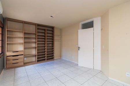 Quarto 2 - Suíte de casa de condomínio para alugar com 3 quartos, 117m² em Medianeira, Porto Alegre