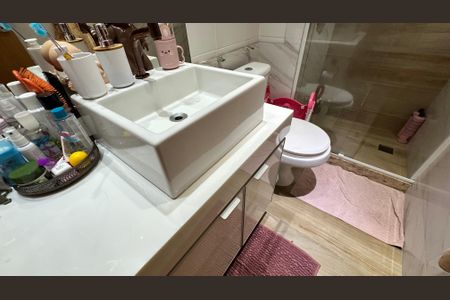 Apartamento à venda com 120m², 3 quartos e 1 vaga Apartamento à venda com 120m², 3 quartos e 1 vagaBanheiro Social