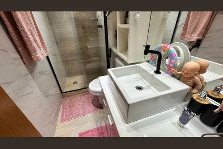 Apartamento à venda com 120m², 3 quartos e 1 vaga Apartamento à venda com 120m², 3 quartos e 1 vagaBanheiro quarto 1