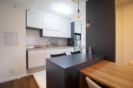 Apartamento para alugar com 71m², 1 quarto e 2 vagas Apartamento para alugar com 71m², 1 quarto e 2 vagasCozinha