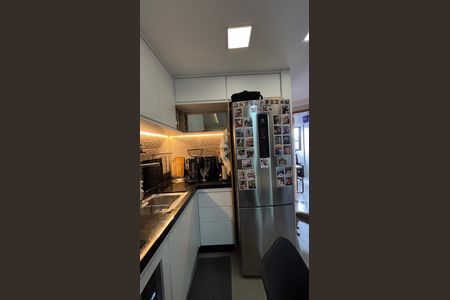 Cozinha de apartamento à venda com 2 quartos, 44m² em Vila Scarpelli, Santo André