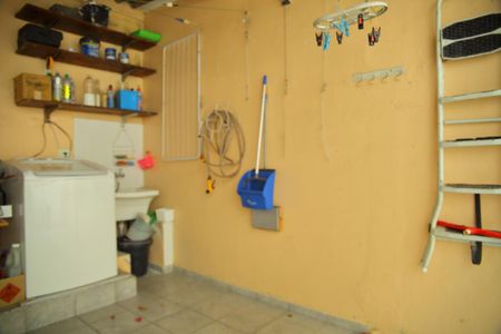 Casa à venda com 65m², 2 quartos e 2 vagasÁrea de Serviço