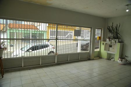 Casa à venda com 65m², 2 quartos e 2 vagasGaragem 