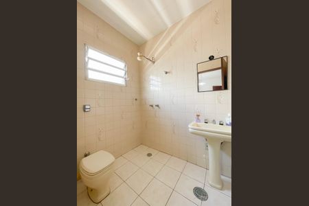 Casa à venda com 210m², 4 quartos e 1 vagaBanheiro da Suíte 2