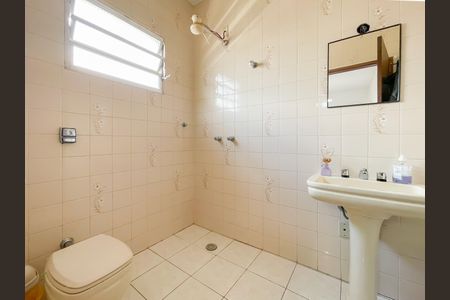 Casa à venda com 210m², 4 quartos e 1 vagaBanheiro da Suíte 2