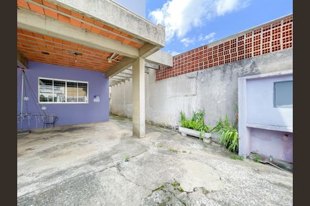 Casa à venda com 210m², 4 quartos e 1 vagaGaragem e Fachada