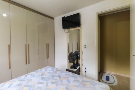 Quarto 1 de apartamento à venda com 2 quartos, 44m² em Jardim Redil, São Paulo