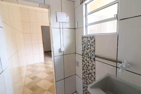 Área de Serviço de casa para alugar com 1 quarto, 35m² em Km 18, Osasco