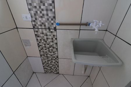 Área de Serviço de casa para alugar com 1 quarto, 35m² em Km 18, Osasco