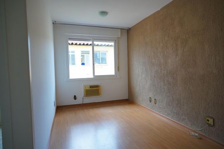 Sala  de apartamento para alugar com 1 quarto, 61m² em Jardim do Salso, Porto Alegre