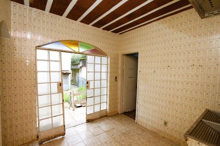 Casa à venda com 378m², 5 quartos e 2 vagasQuarto de despejo