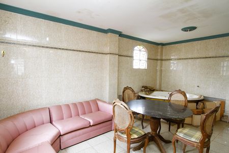 Casa à venda com 378m², 5 quartos e 2 vagasBanheiro da Suíte 2