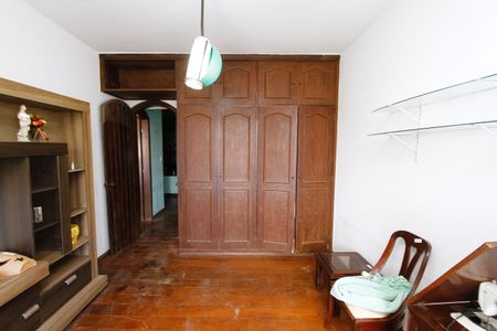 Casa à venda com 378m², 5 quartos e 2 vagasQuarto 3