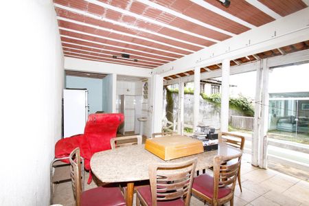 Casa à venda com 378m², 5 quartos e 2 vagasVaranda