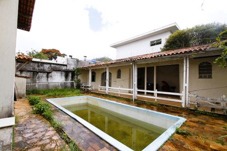 Casa à venda com 378m², 5 quartos e 2 vagasPiscina