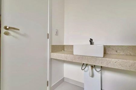 Apartamento à venda com 150m², 3 quartos e 3 vagasBanheiro 2