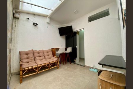 Casa de condomínio à venda com 90m², 3 quartos e 1 vaga