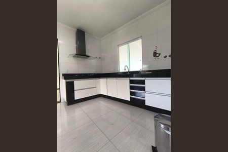 Casa para alugar com 95m², 2 quartos e 1 vaga