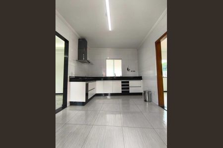 Casa para alugar com 95m², 2 quartos e 1 vaga