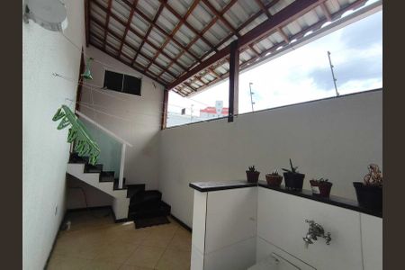 Casa para alugar com 95m², 2 quartos e 1 vaga