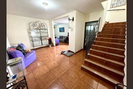 Casa à venda com 188m², 4 quartos e 7 vagas