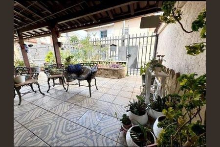 Casa à venda com 188m², 4 quartos e 7 vagas