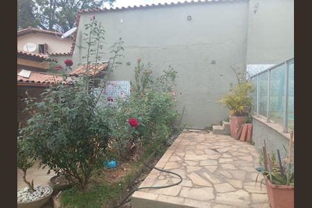 Casa à venda com 360m², 4 quartos e 2 vagas