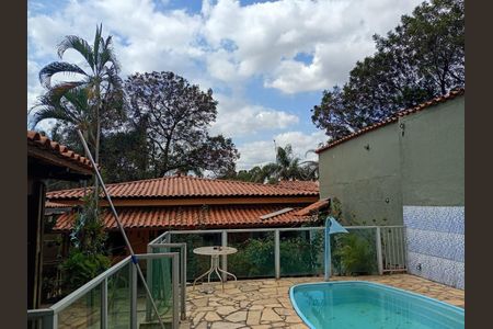 Casa à venda com 360m², 4 quartos e 2 vagas