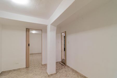Casa para alugar com 50m², 2 quartos e sem vaga Casa para alugar com 50m², 2 quartos e sem vagaSuíte
