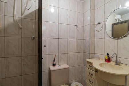 Casa para alugar com 50m², 2 quartos e sem vaga Casa para alugar com 50m², 2 quartos e sem vagaBanheiro da Suíte
