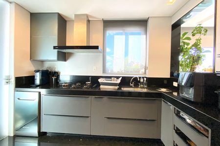 Apartamento à venda com 145m², 4 quartos e 4 vagasCozinha