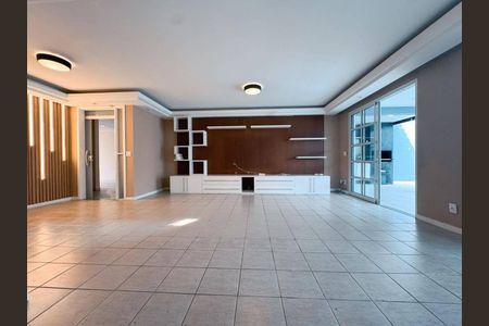 Casa à venda com 5 quartos, 211m² em Recreio dos Bandeirantes, Rio de Janeiro