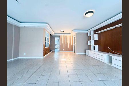 Casa à venda com 5 quartos, 211m² em Recreio dos Bandeirantes, Rio de Janeiro