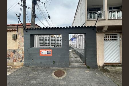 Casa para alugar com 120m², 4 quartos e 1 vagaFachada + plaquinha