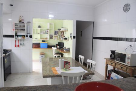 Casa à venda com 200m², 3 quartos e 2 vagasCozinha