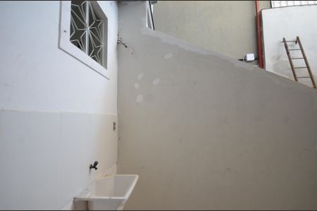 Casa para alugar com 45m², 1 quarto e sem vagaÁrea de Serviço