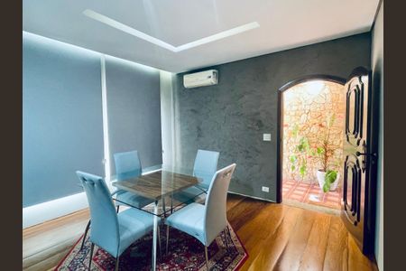 Casa à venda com 5 quartos, 496m² em Vila Galvão, Guarulhos