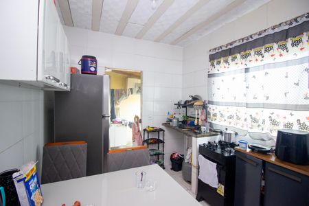 Casa à venda com 160m², 3 quartos e 4 vagas Casa à venda com 160m², 3 quartos e 4 vagasCozinha