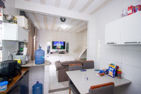 Casa à venda com 160m², 3 quartos e 4 vagas Casa à venda com 160m², 3 quartos e 4 vagasCozinha