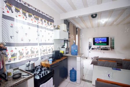 Casa à venda com 160m², 3 quartos e 4 vagas Casa à venda com 160m², 3 quartos e 4 vagasCozinha