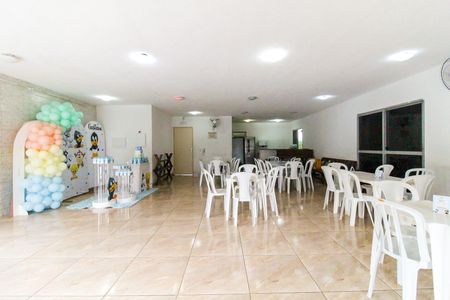 Apartamento para alugar com 52m², 2 quartos e 1 vaga Apartamento para alugar com 52m², 2 quartos e 1 vagaÁrea comum - Salão de festas