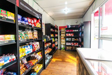 Apartamento para alugar com 52m², 2 quartos e 1 vaga Apartamento para alugar com 52m², 2 quartos e 1 vagaMini Mercado